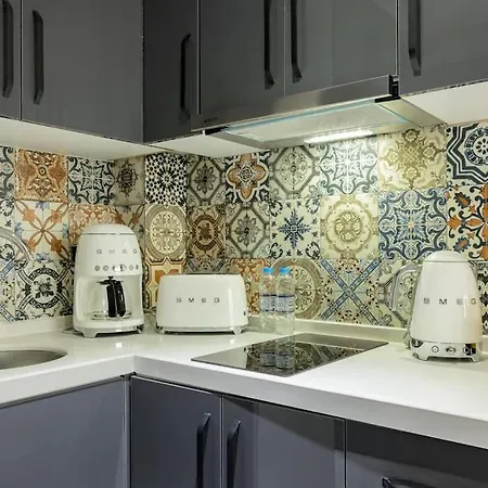 Apartamento Azur Garden 64 *