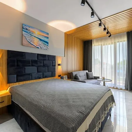 Azur Properties 56 * שקורפילובצי