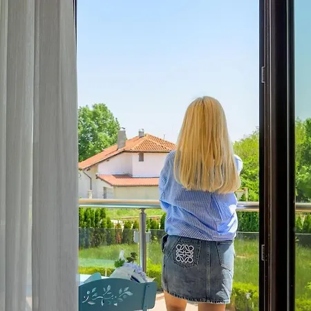 Azur Garden 64 Shkorpilovtsi