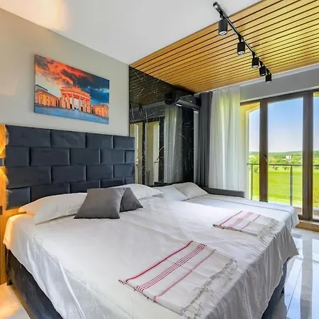 Azur Garden 64 Shkorpilovtsi