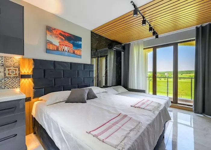 Azur Garden 64 Шкорпиловци